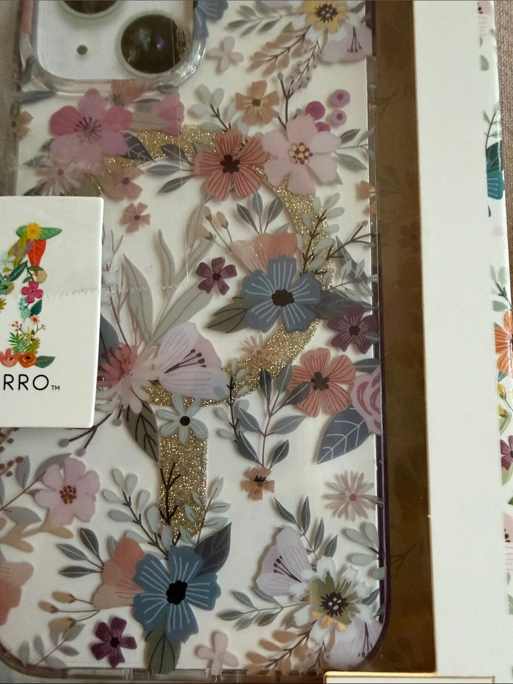 NIB ~ iPhone 15/14/13 (ALSO FITS 17e / 16e) Floral Protective Case
